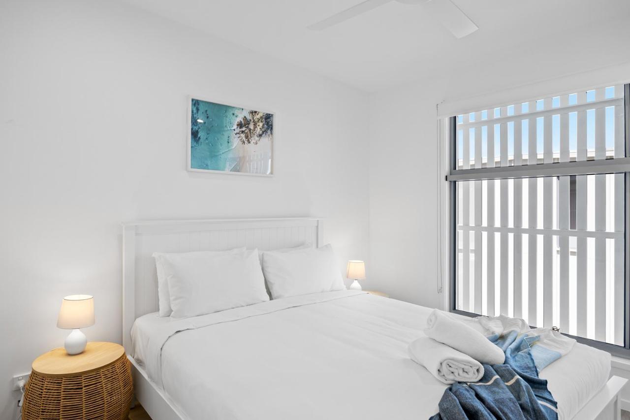 Azure River Side Townhouse Apartment Maroochydore